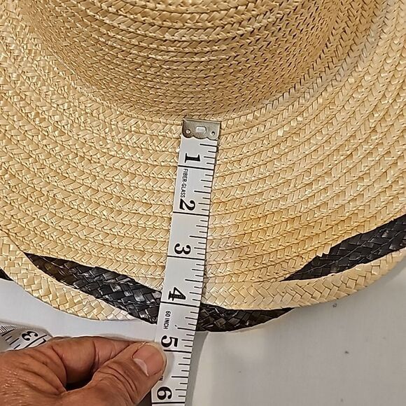Scalloped straw hat made in Italy. - Picture 5 of 6